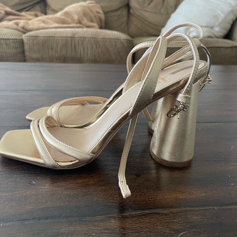 Sam Edelman Kia Heeled Sandal - Gold